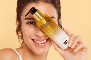 Understanding the Role of Oils in Skincare: Benefits and Best Picks for Your Skin Type