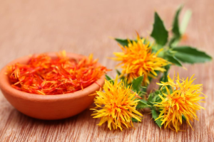 Safflower Oil in Skin Care: Benefits, Uses, and Safety