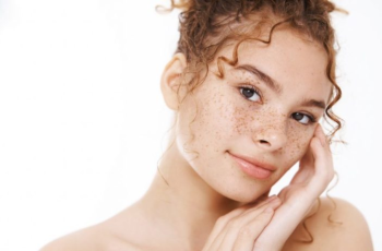 Sunbeds and Retinol: What You Need to Know Sunbeds and Retinol: What You Need to Know