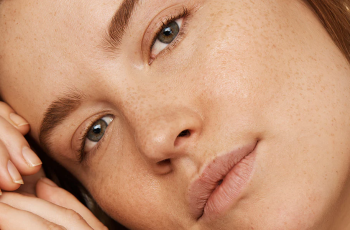 Damp vs. Dry Skin: Best Way to Apply Skincare Products