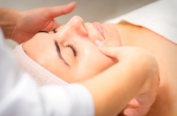 Boost Skin Health and Reduce Puffiness with Lymphatic Drainage Massage