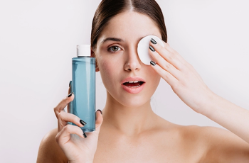 Fatty Alcohols in Skin Care: Gentle Hydration Explained