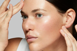 Understanding Dry and Dehydrated Skin and How to Fix Both