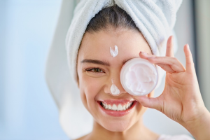 Moisturizing Ingredients Guide: Hydrate and Protect Your Skin Daily