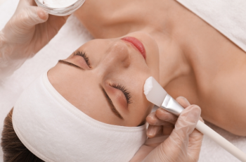 Can You Exfoliate While Using Salicylic Acid Safely? Can You Exfoliate While Using Salicylic Acid Safely?