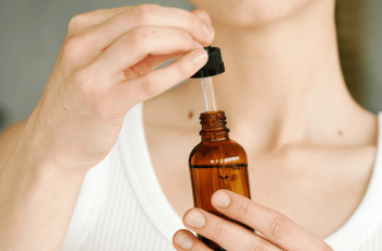 How Many Times Should You Use Azelaic Acid for Clear, Healthy Skin?