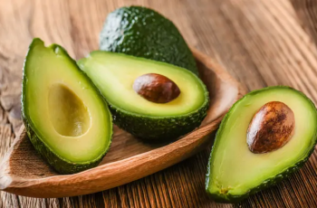 What to Eat for Clear, Glowing Skin Based on Your Skin Type What to Eat for Clear, Glowing Skin Based on Your Skin Type