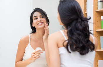 Hydrating vs. Moisturizing: Understanding the Key Differences for Healthier Skin